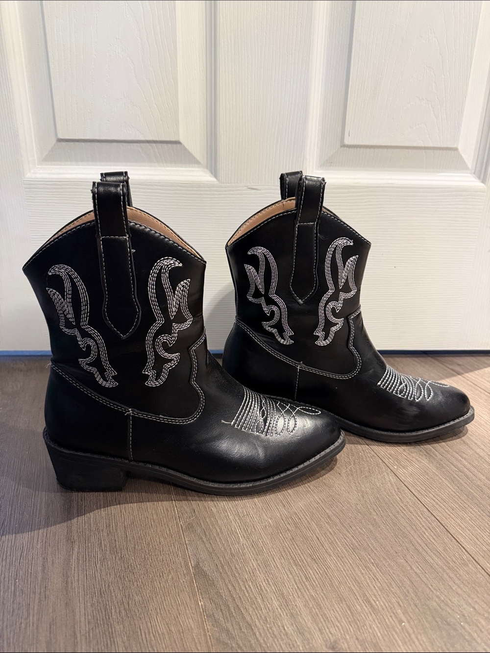 Black Western Cowboy Boots with White Stitching